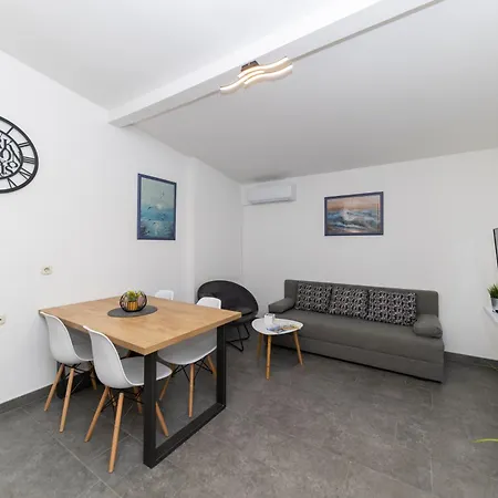 Family 2026 Ryanair's 10 זאדאר