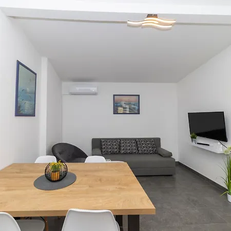 Family - Ryanair Exclusive Apartment *