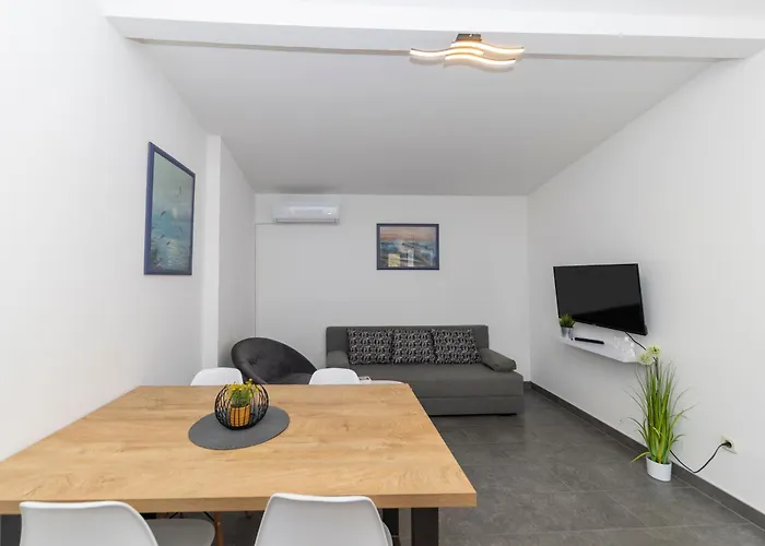 Family 2026 Ryanair's 10 Apartment *